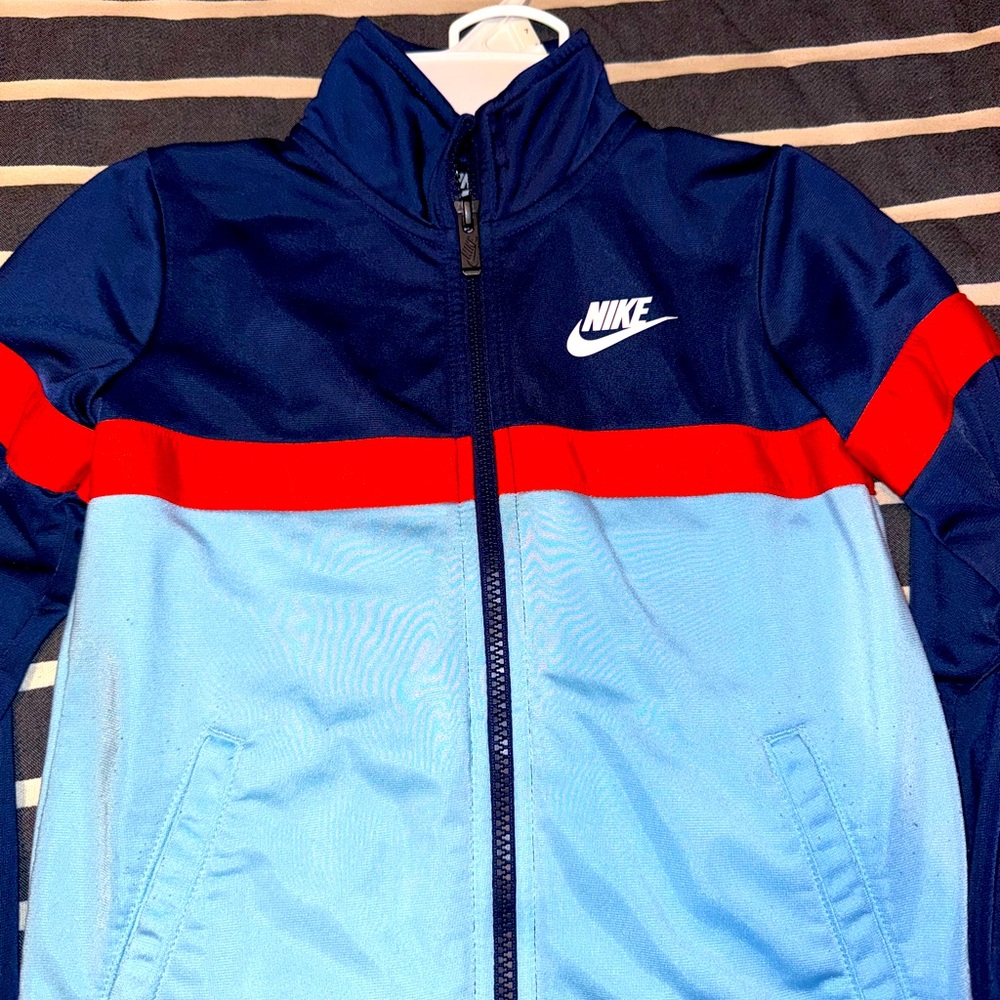 Nike Set with Color blocking